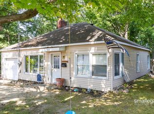 1010 W Orange St, Greenville, MI
