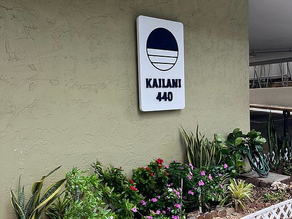 2nd image of 440 Lewers St APT 902