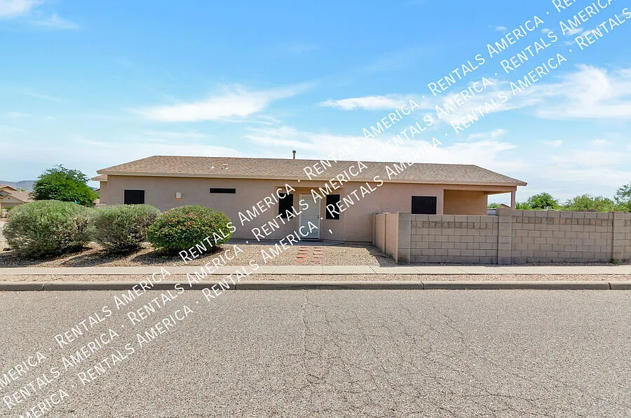 Rita Ranch 3 bd/2ba! — Photo 3