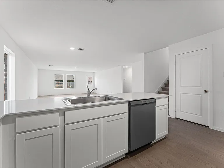 6406 Breakaway Grove Dr — Photo 4