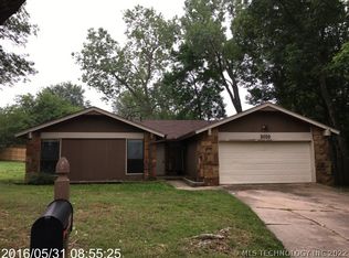 3020 W 68th Pl, Tulsa, OK 74132