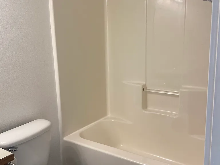 836 Fairmont Dr NE — Photo 20