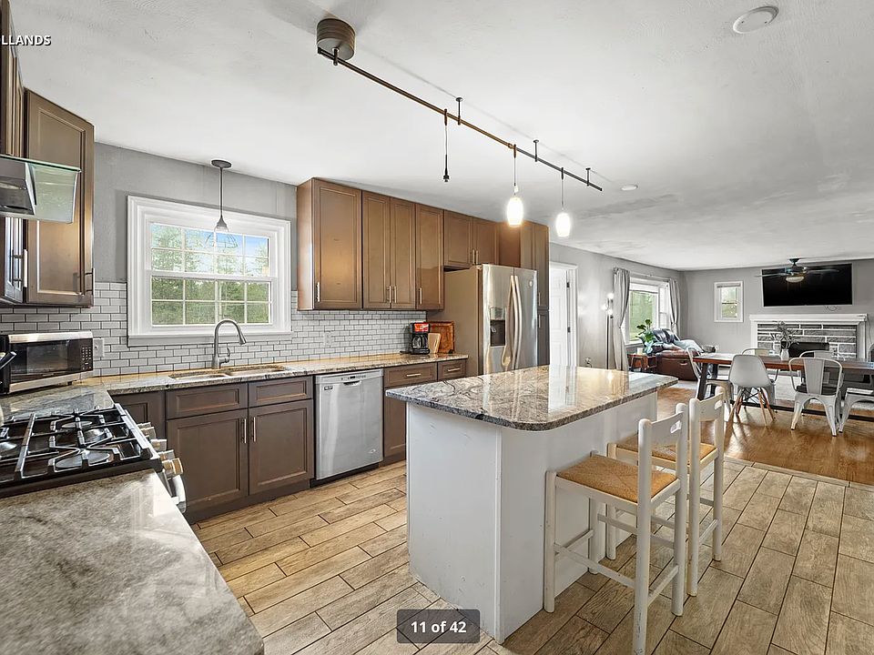 1st image of 628 Coddington Rd