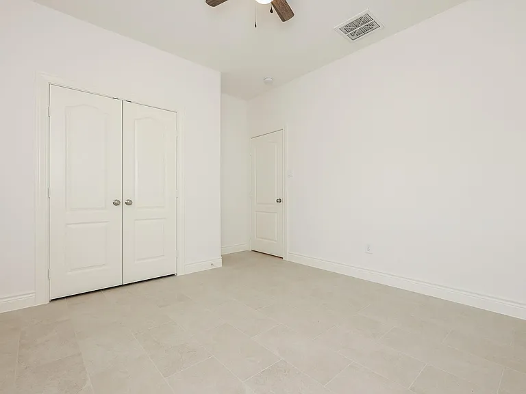 2303 Cunningham Dr — Photo 19