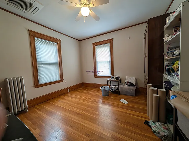 45 Emerald St — Photo 14