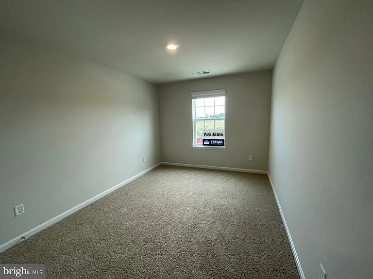 182 Hamstead Dr — Photo 6
