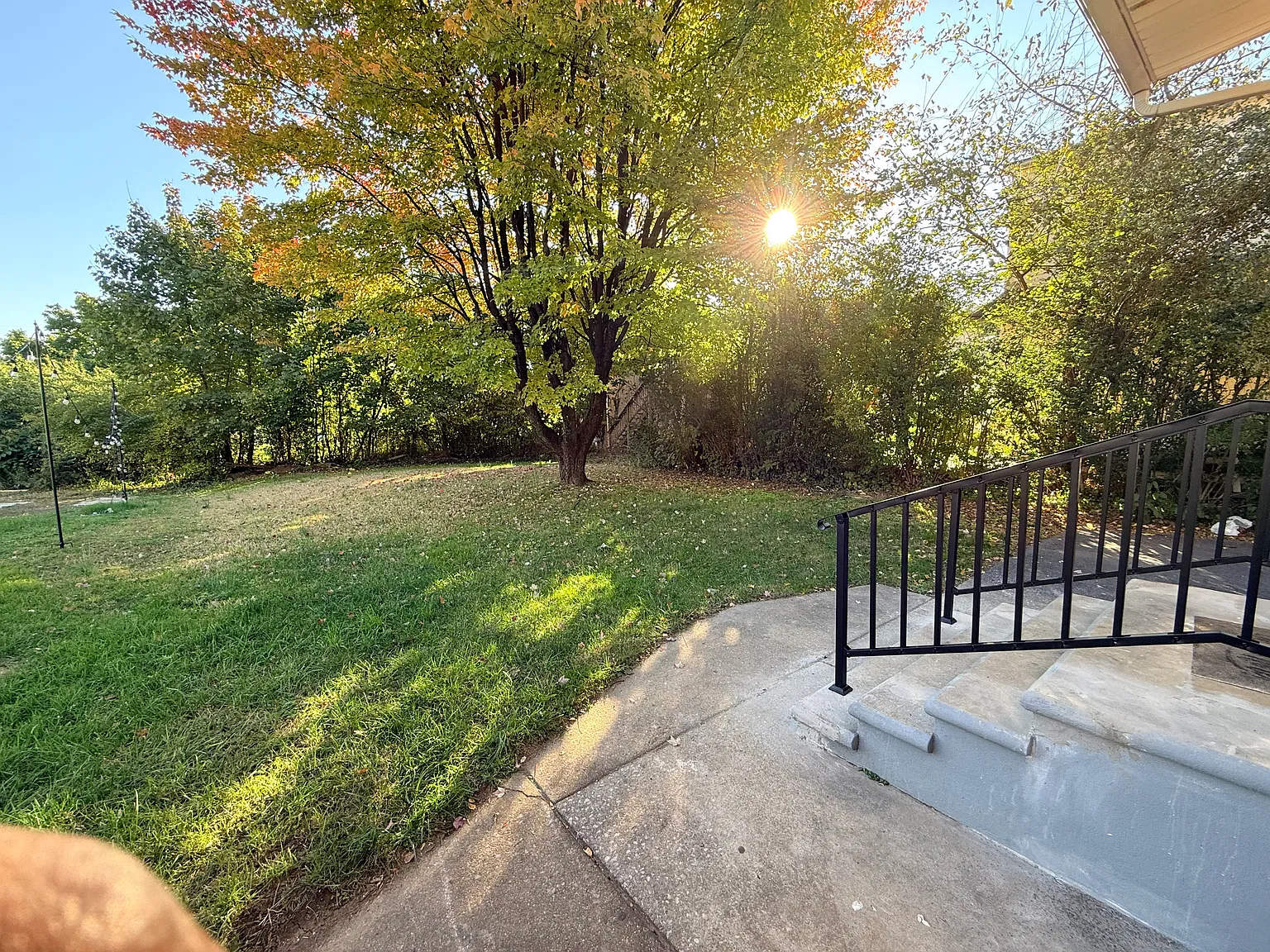 3 bed, 958 sqft, $2,000 — Photo 3