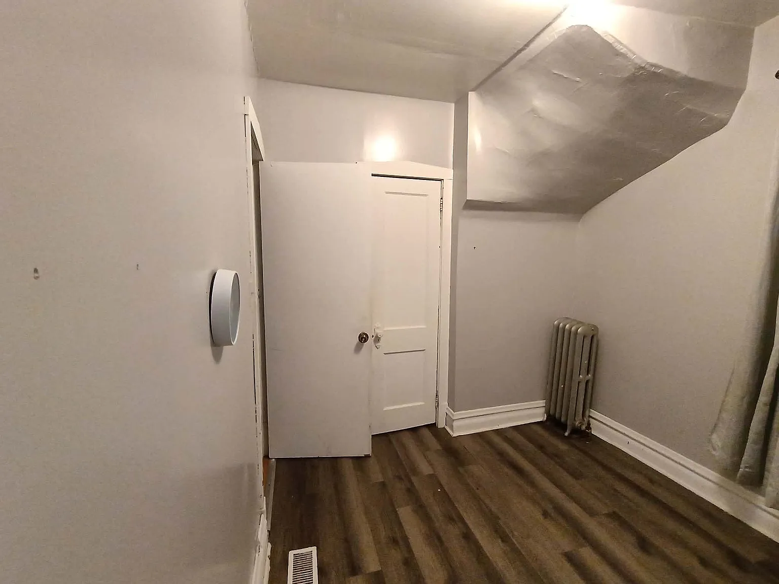 1 bed, 1300 sqft, $850 — Photo 3