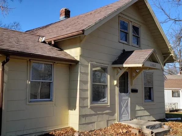 1202 N Liberty St, Independence, MO 64050