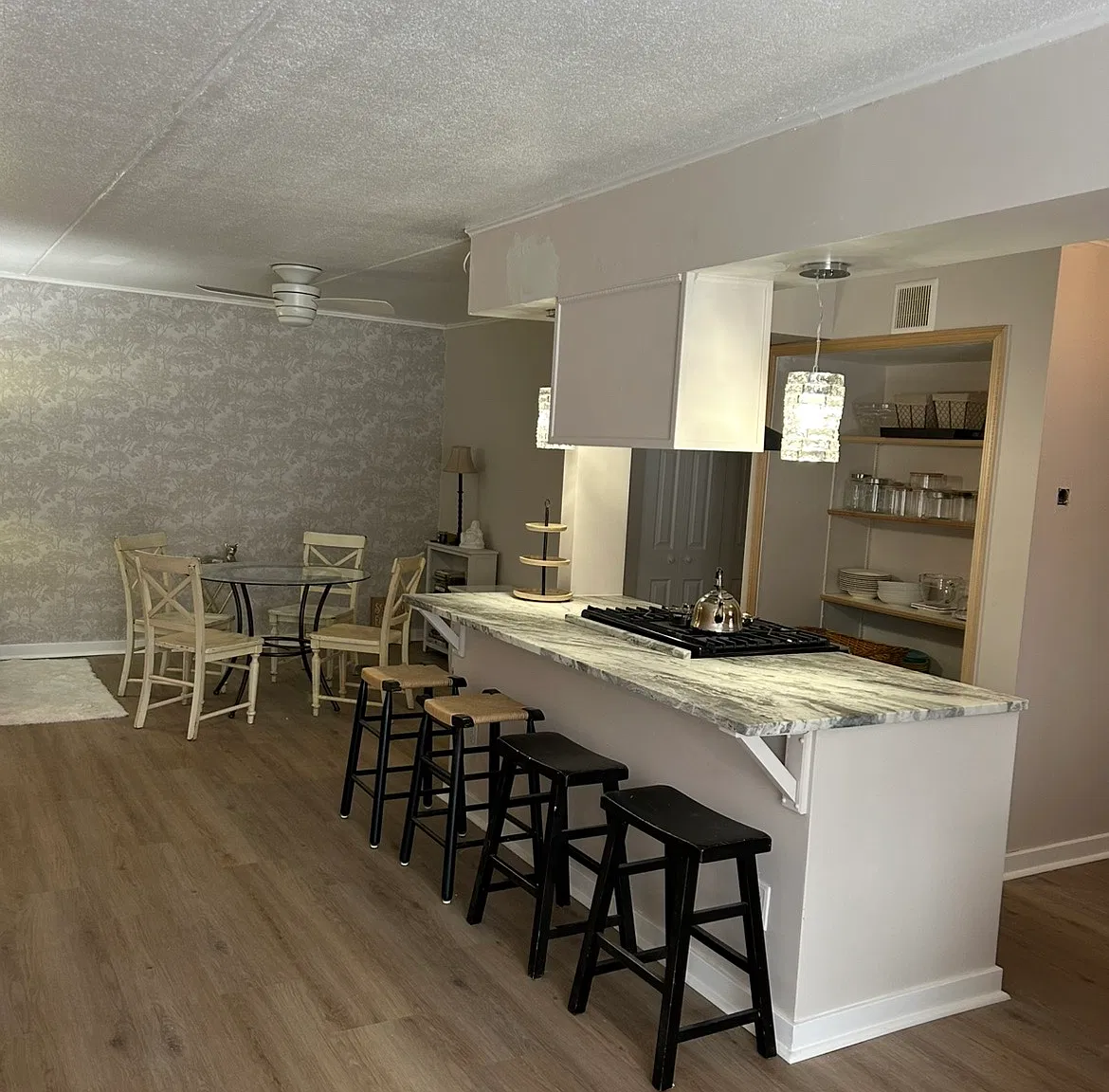 2 bed, 1124 sqft, $1,595 — Photo 4