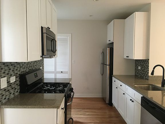2nd image of 3154 N Seminary Ave #205