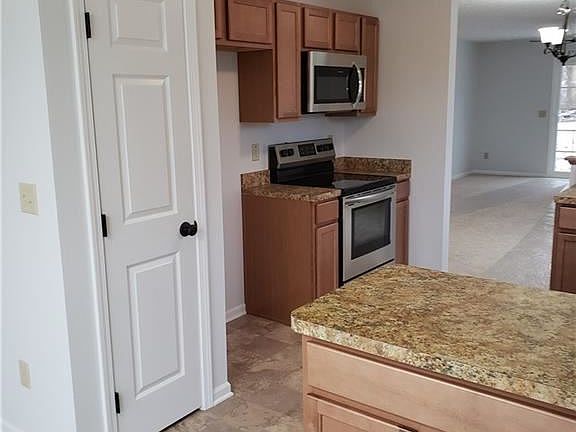 5th image of 211 Gerhart Ln