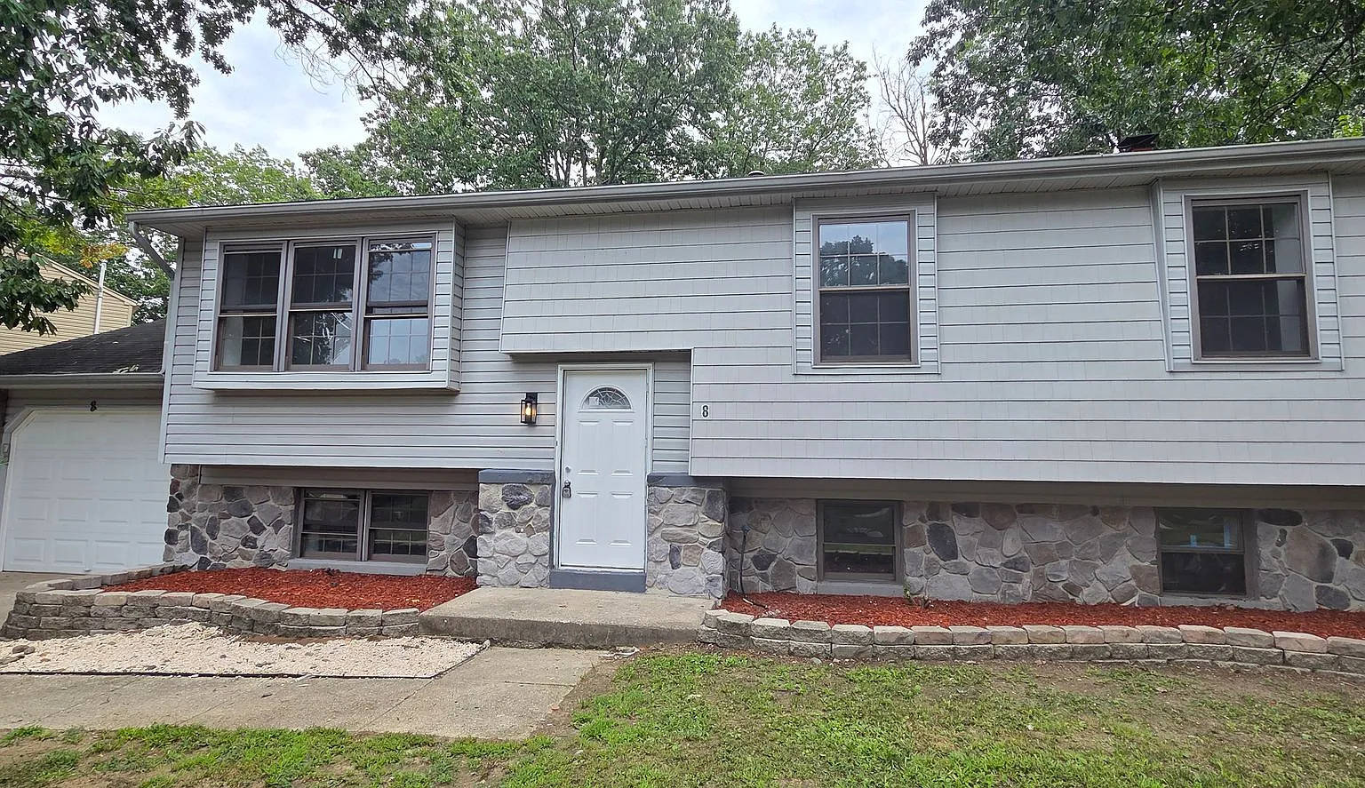 8 Kim Lane, Sicklerville, NJ Beautifully Remodeled 4-Bedroom Home $3,395/Month — Photo 1