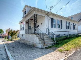 627 Laurel Hill Ave, Cranston, RI 02920