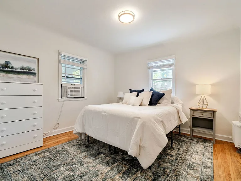 505 Locust St — Photo 11