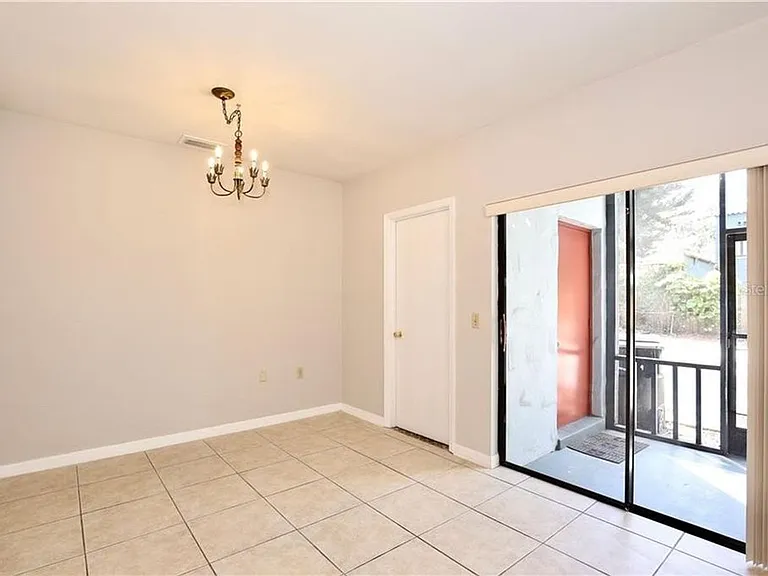 702 S Summerlin Ave #B — Photo 7