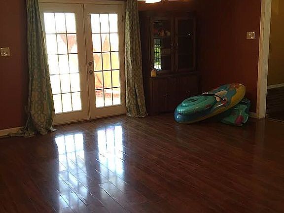 5th image of 93 Crestview Dr