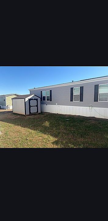 1st image of 210 Silverbell Dr