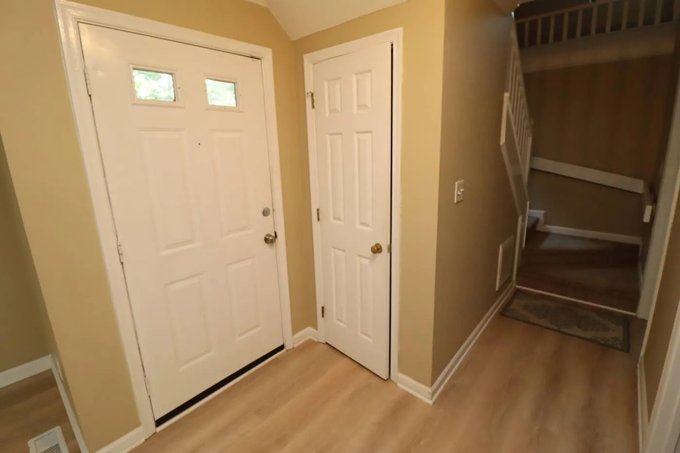 3 bed, 2.5 bath, 1500 sqft, $1,900 — Photo 2