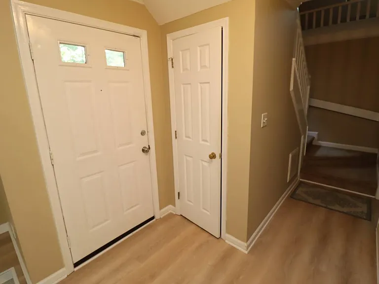 303A Hunter St — Photo 2
