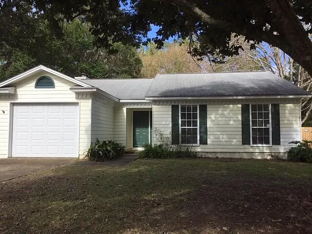 1097 Lovers Ln — Photo 3