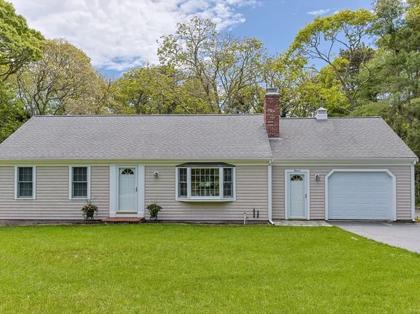 11 Little Marsh Ln, Harwich, MA 02645