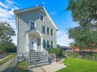 16 W 111th St, Chicago, IL 60628