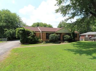 6 Richmond Dr, Clarksville, TN 37042