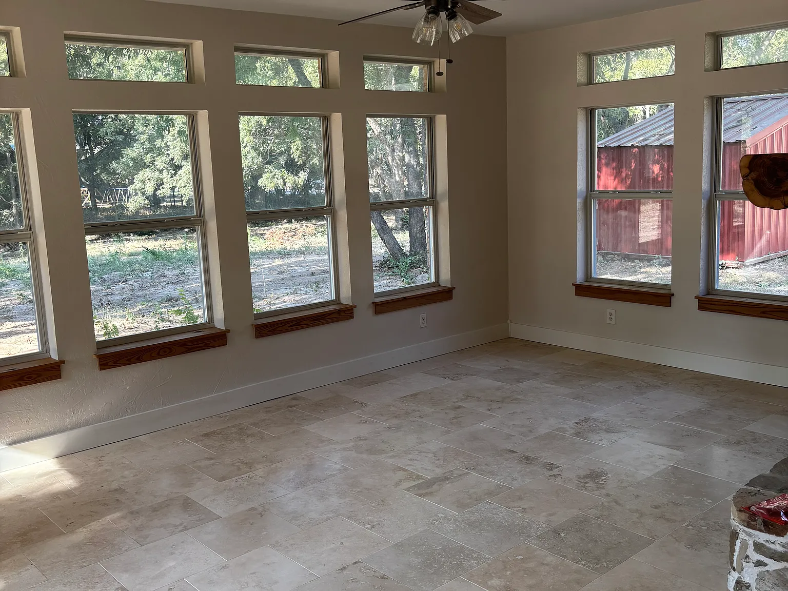 3 bed, 2035 sqft, $2,000 — Photo 2