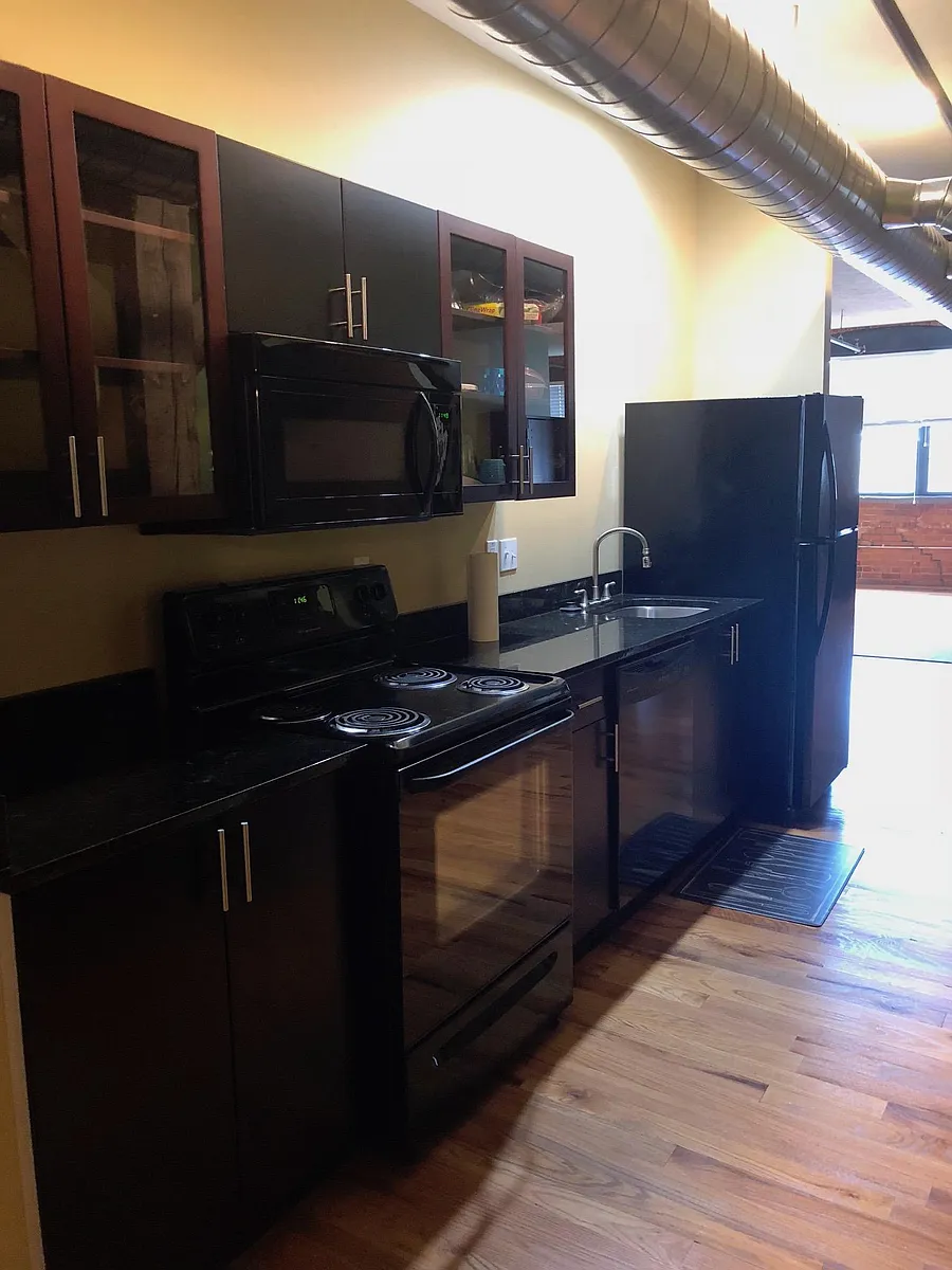 Kitchen - 317 S Elm St #527
