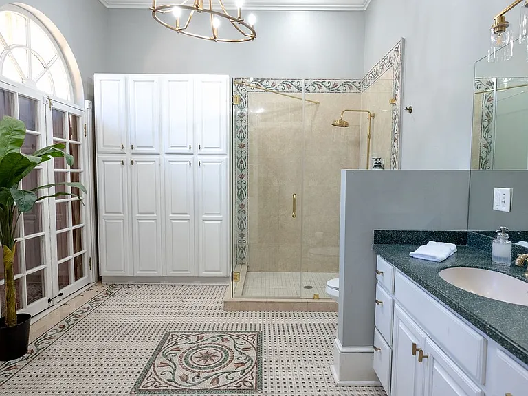 1433 Esplanade Ave — Photo 10