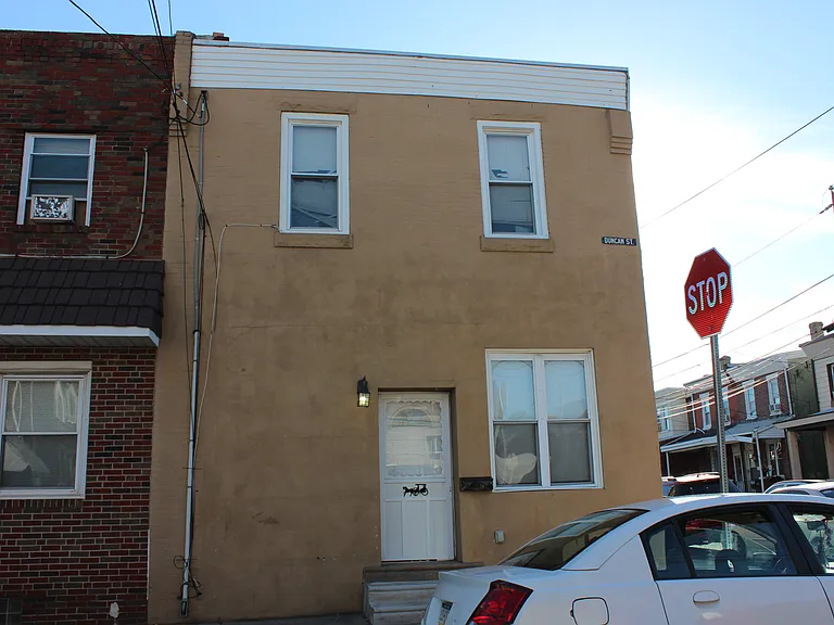 2400 Duncan St #1 — Photo 1