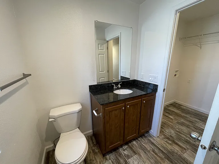 400 Tolas Pl — Photo 5