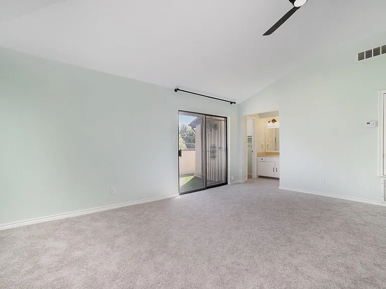3131 Wycliff Ave — Photo 18