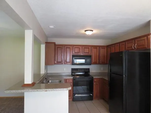 2105 Spring Garden St, Leavenworth, KS 66048