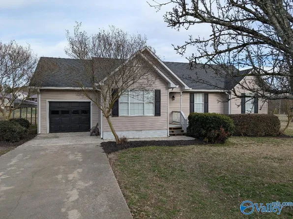 46 Maudie Ln, Guntersville, AL 35976