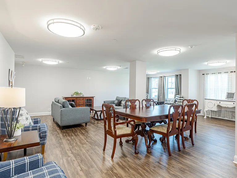 Hawks Landing Apartments — Photo 3