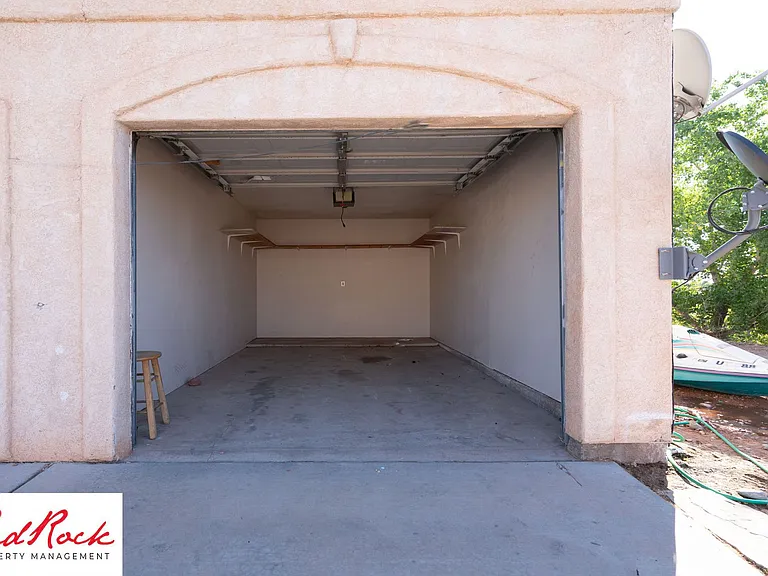 Fourplex - 620 W Evans Ridge — Photo 3