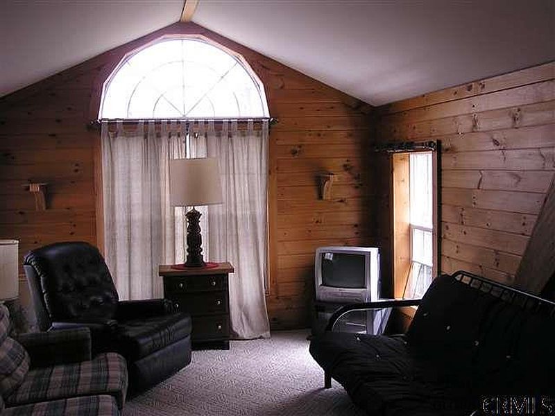 4th image of 218 MAPLE RIDGE Road