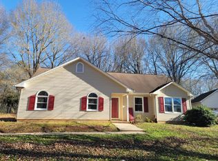 141 Lacey Ln, Spartanburg, SC 29301
