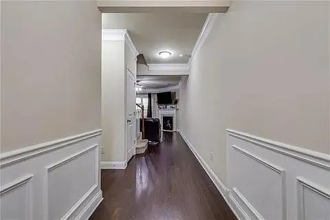 3 bed, 2.5 bath, 2142 sqft, $2,800 — Photo 3