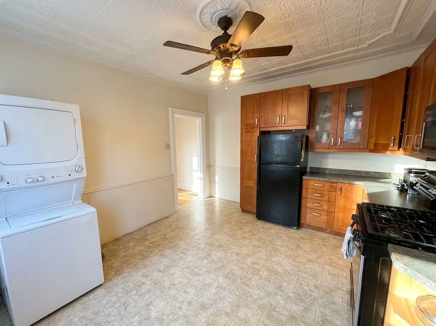 1911 Jane Street — Photo 2