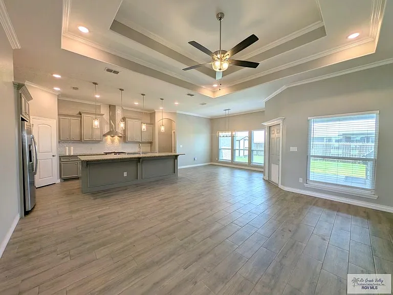 2602 Martell St — Photo 3