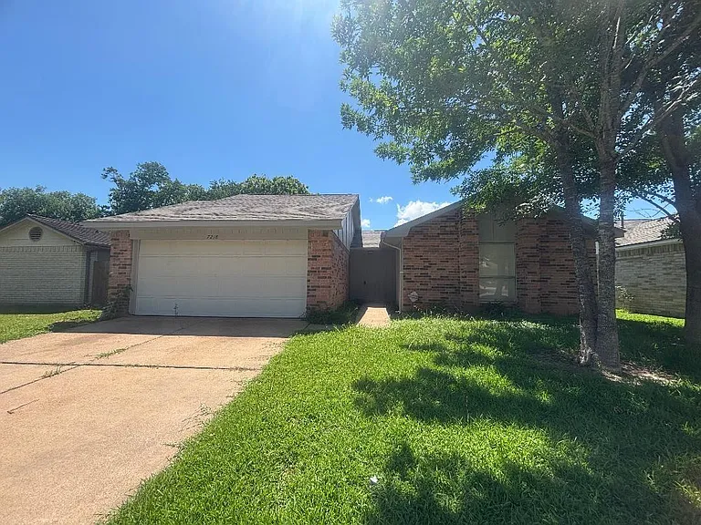 7218 Arista Dr — Photo 1