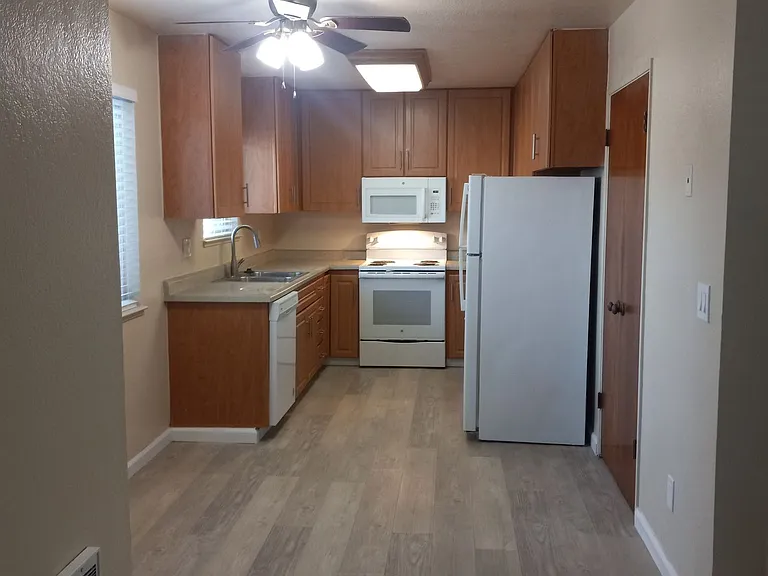 3122 Crescent Ave — Photo 7