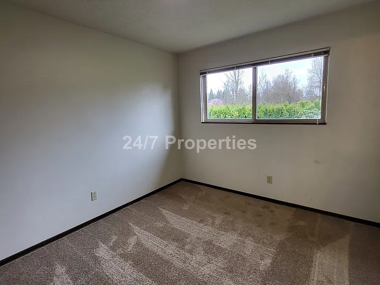 2025-15502MF — Photo 8