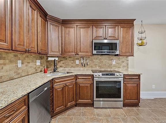 4th image of 8444 Coulwood Oak Ln