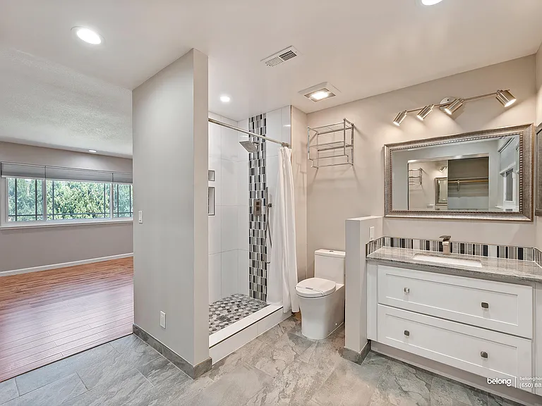 3661 Slopeview Dr — Photo 67