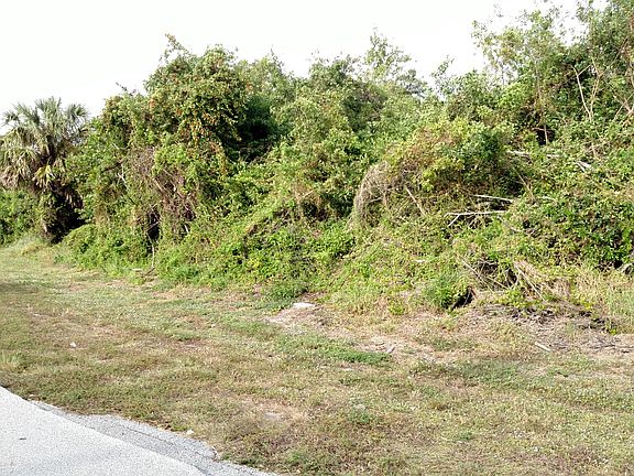4th image of 2679 SW Monterrey Ln