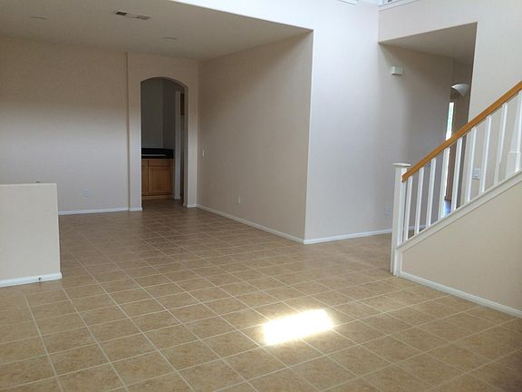 Entry & Dining Room 1